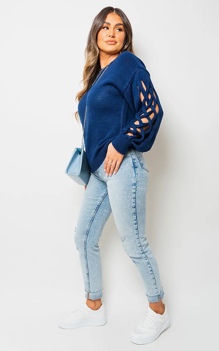 Cable Knit Jumper with Cut Out Detail Moda